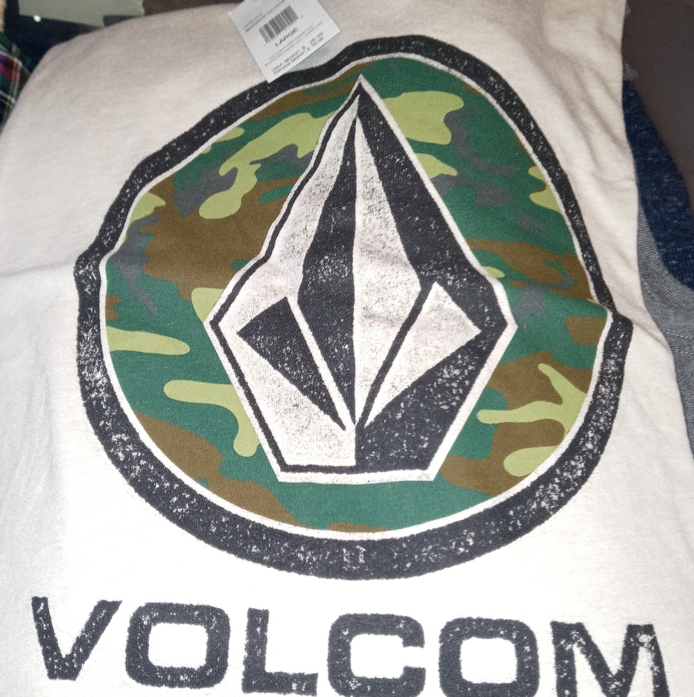 Tee size L